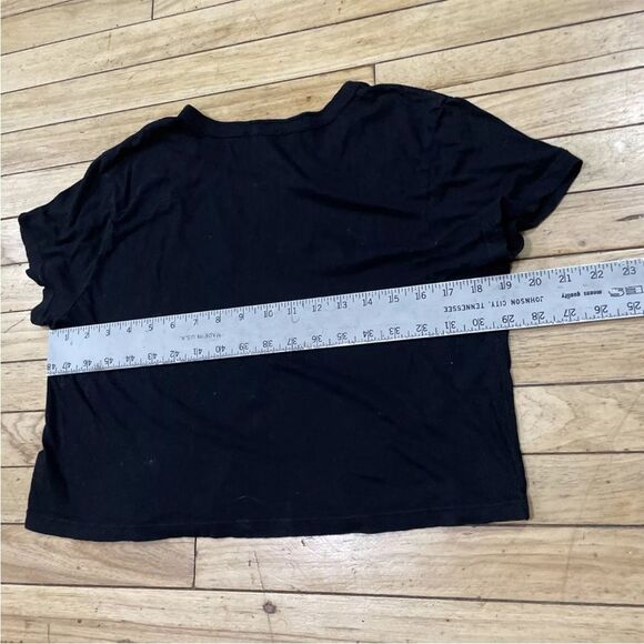 TRULY MADLY DEEPLY Womens L Crop Tee Daisy Black Nature Classic Boho Basic L - Picture 12 of 16